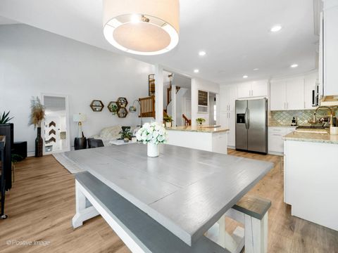 Tiny photo for 1188 Harbor Court, Glendale Heights, IL 60139 (MLS # 12498151)