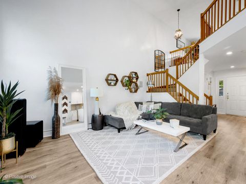 Tiny photo for 1188 Harbor Court, Glendale Heights, IL 60139 (MLS # 12498151)