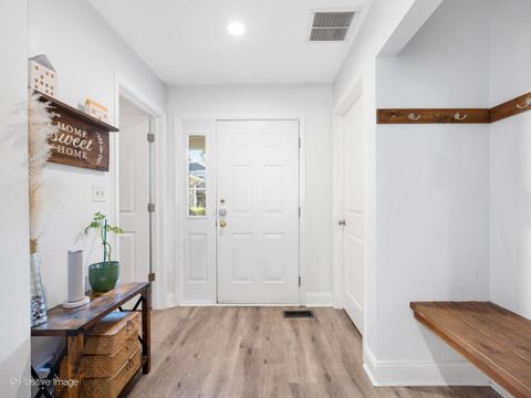 Tiny photo for 1188 Harbor Court, Glendale Heights, IL 60139 (MLS # 12498151)