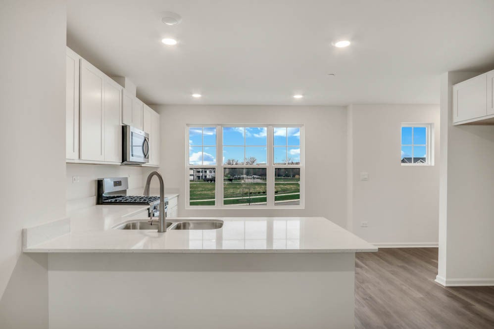 425 Lakeshore Court