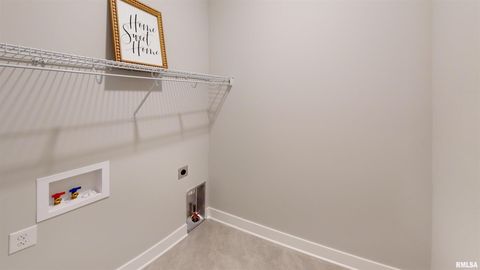 Tiny photo for 5919 BUTTERFIELD Drive, Bettendorf, IA 52722 (MLS # QC4267031)