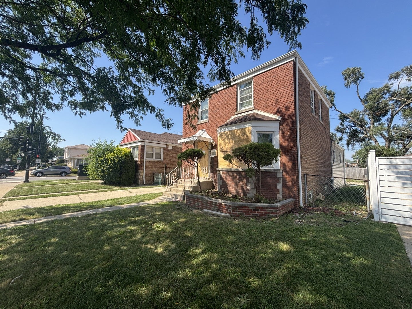 2752 W 83rd Street