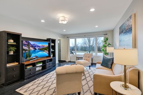 Tiny photo for 740 East Avenue, La Grange, IL 60525 (MLS # 12514037)