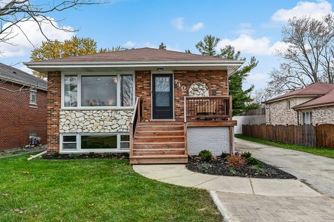 Photo of 740 East Avenue, La Grange, IL 60525 (MLS # 12514037)