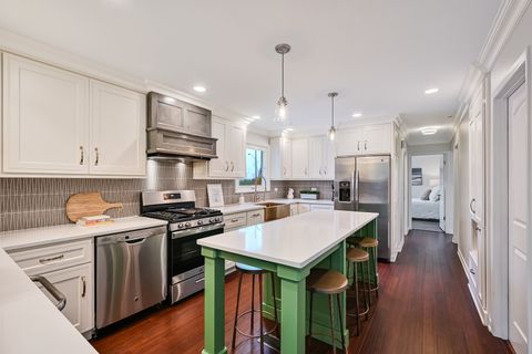 Tiny photo for 740 East Avenue, La Grange, IL 60525 (MLS # 12514037)