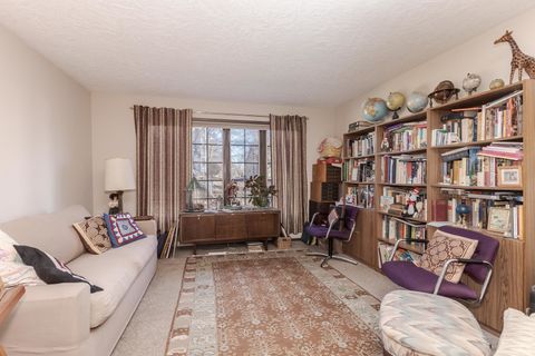 Tiny photo for 28 Chatsford Court, Bloomington, IL 61704 (MLS # 12547981)