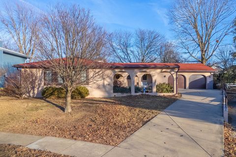 Tiny photo for 28 Chatsford Court, Bloomington, IL 61704 (MLS # 12547981)