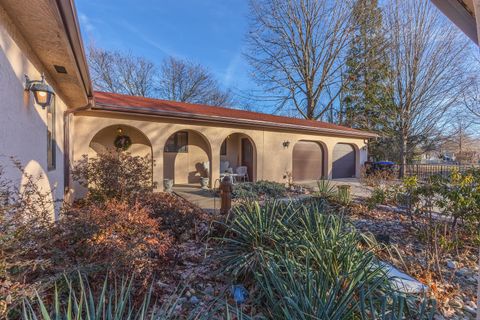 Tiny photo for 28 Chatsford Court, Bloomington, IL 61704 (MLS # 12547981)