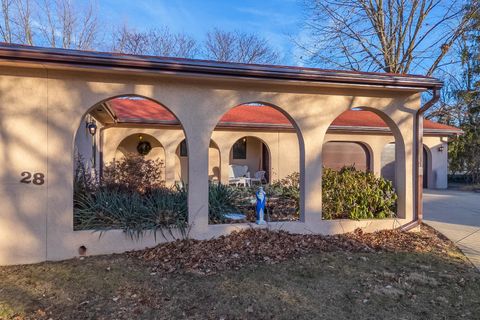 Tiny photo for 28 Chatsford Court, Bloomington, IL 61704 (MLS # 12547981)