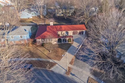 Tiny photo for 28 Chatsford Court, Bloomington, IL 61704 (MLS # 12547981)