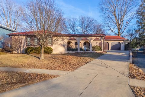 Tiny photo for 28 Chatsford Court, Bloomington, IL 61704 (MLS # 12547981)