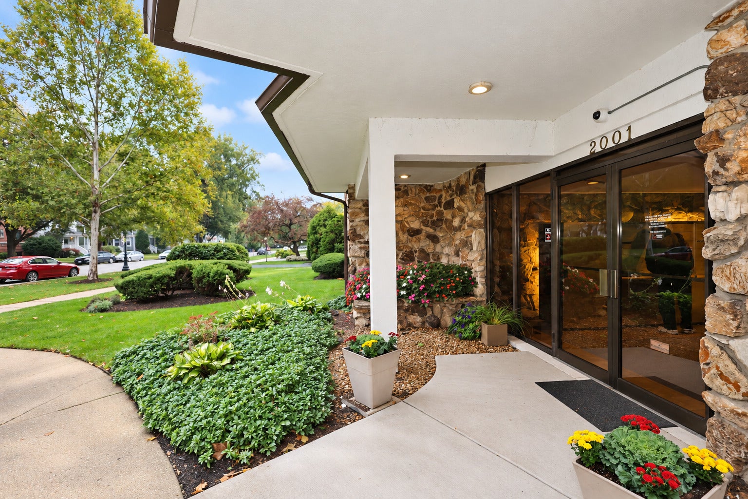 2001 Sherman Avenue 407