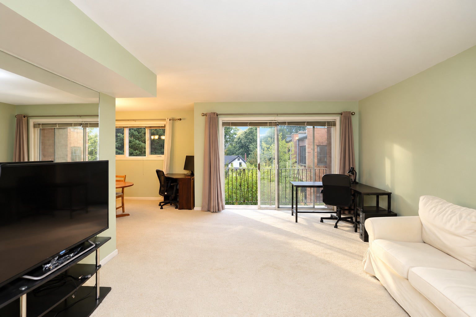 2001 Sherman Avenue 407