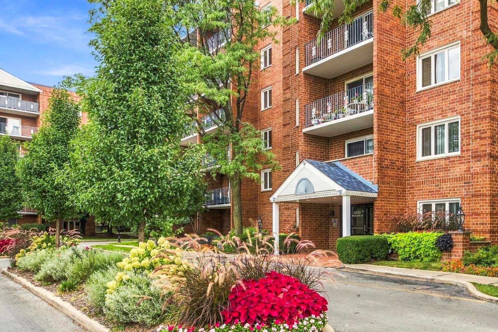 6530 W Irving Park Road 501