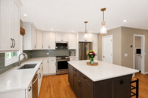 Tiny photo for 2198 Sutton Drive, South Elgin, IL 60177 (MLS # 12710594)