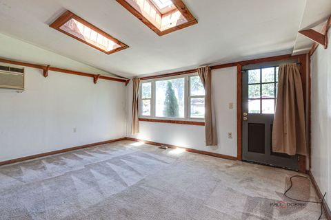 Tiny photo for 1206 Landon Avenue, Winthrop Harbor, IL 60096 (MLS # 12469065)
