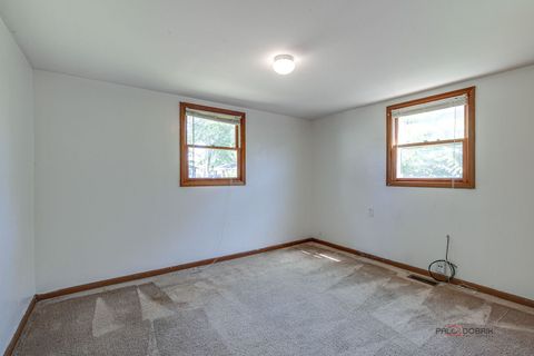 Tiny photo for 1206 Landon Avenue, Winthrop Harbor, IL 60096 (MLS # 12469065)