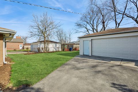 Tiny photo for 7441 Lake Street, Morton Grove, IL 60053 (MLS # 12613708)