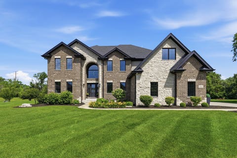 Photo of 7812 Northwoods Drive, Frankfort, IL 60423 (MLS # 12683025)