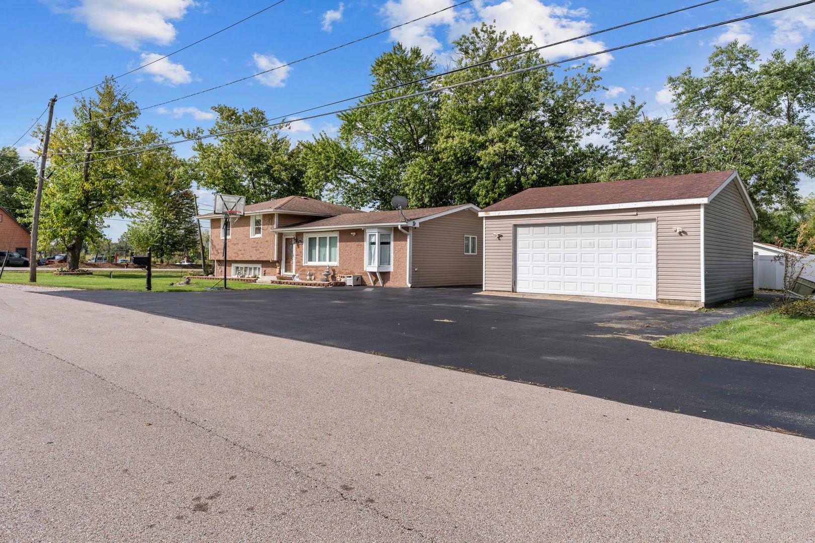 960 Becker Lane