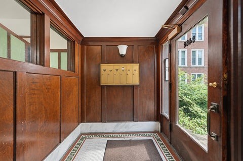 Tiny photo for 5468 S Woodlawn Avenue #2E, Chicago, IL 60615 (MLS # 12738165)