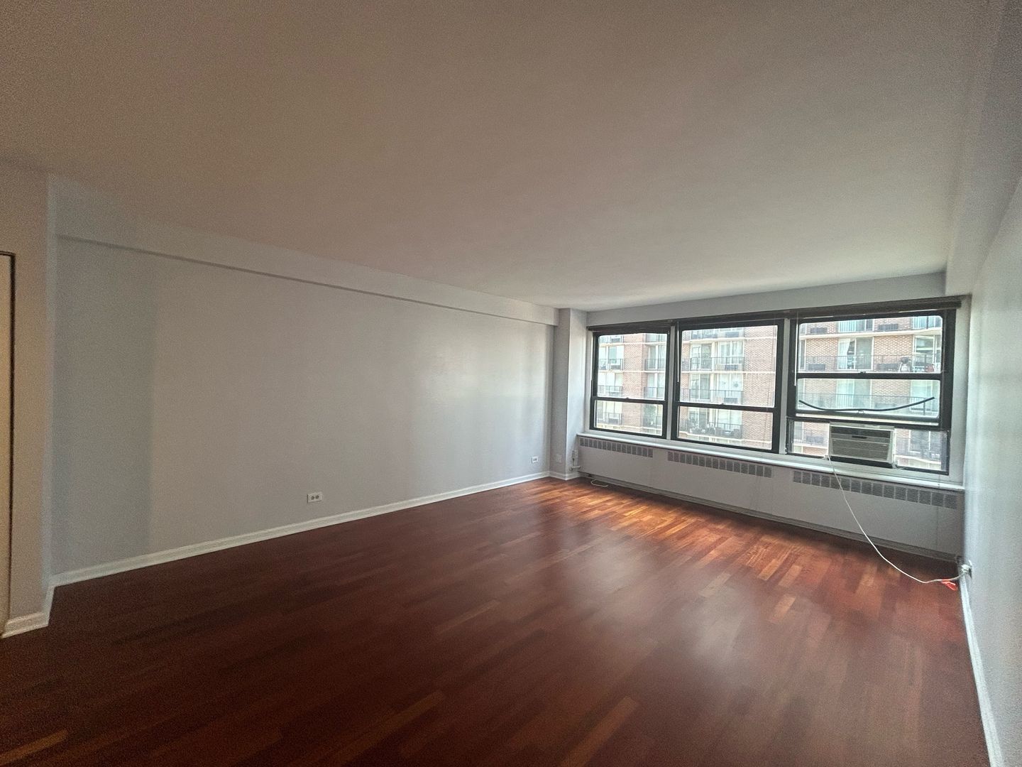 4180 N Marine Drive 1303