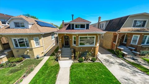 Tiny photo for 2937 N 74th Court, Elmwood Park, IL 60707 (MLS # 12626894)