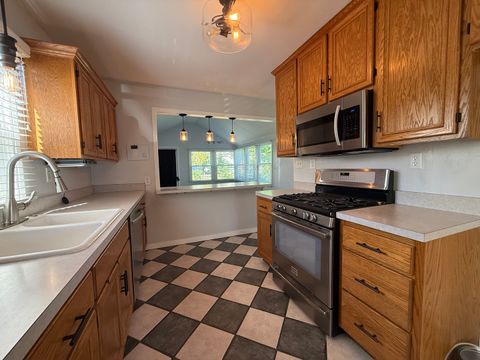 Tiny photo for 1417 Glenwood Avenue, Joliet, IL 60435 (MLS # 12506079)