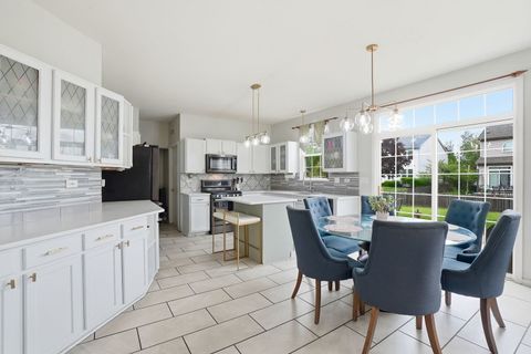 Tiny photo for 2174 Muirfield Trail, Bolingbrook, IL 60490 (MLS # 12633251)