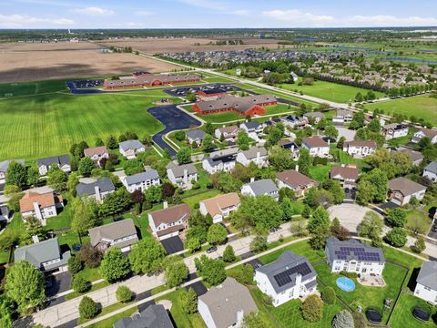 Tiny photo for 2174 Muirfield Trail, Bolingbrook, IL 60490 (MLS # 12633251)