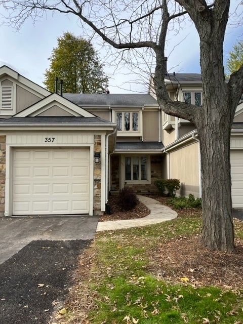 Photo 1 of 16 — 357 Kildeer Lane 357, Deerfield, IL 60015