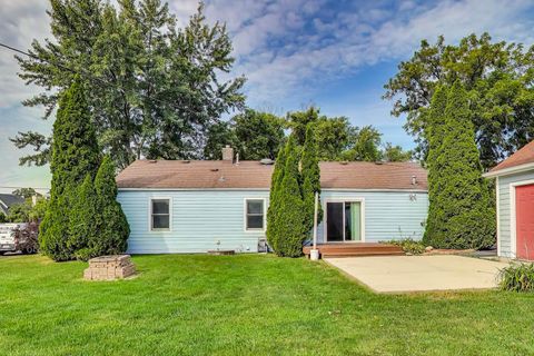 Tiny photo for 7339 S Park Avenue, Burr Ridge, IL 60527 (MLS # 12593686)