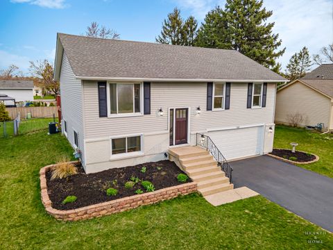 Photo of 582 Arthur Drive, Cary, IL 60013 (MLS # 12615847)