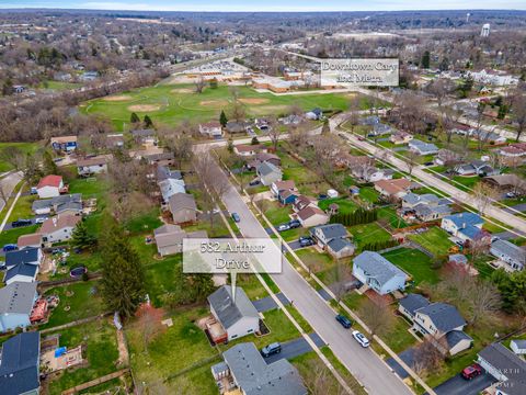 Tiny photo for 582 Arthur Drive, Cary, IL 60013 (MLS # 12615847)