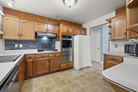 Tiny photo for 582 Arthur Drive, Cary, IL 60013 (MLS # 12615847)