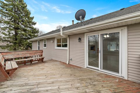 Tiny photo for 582 Arthur Drive, Cary, IL 60013 (MLS # 12615847)