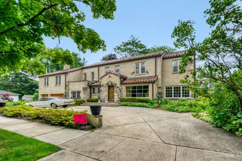 Photo of 9101 S Hoyne Avenue, Chicago, IL 60643 (MLS # 12690357)