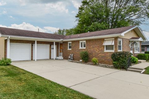 Tiny photo for 2 Edgewood Drive, Pontiac, IL 61764 (MLS # 12491167)
