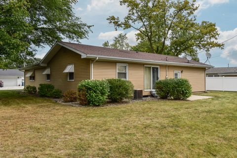 Tiny photo for 2 Edgewood Drive, Pontiac, IL 61764 (MLS # 12491167)