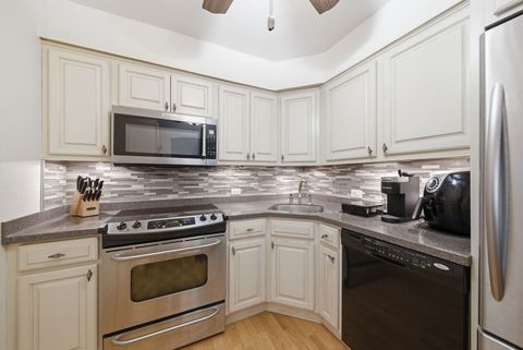 Tiny photo for 520 Biesterfield Road #122b, Elk Grove Village, IL 60007 (MLS # 12587097)