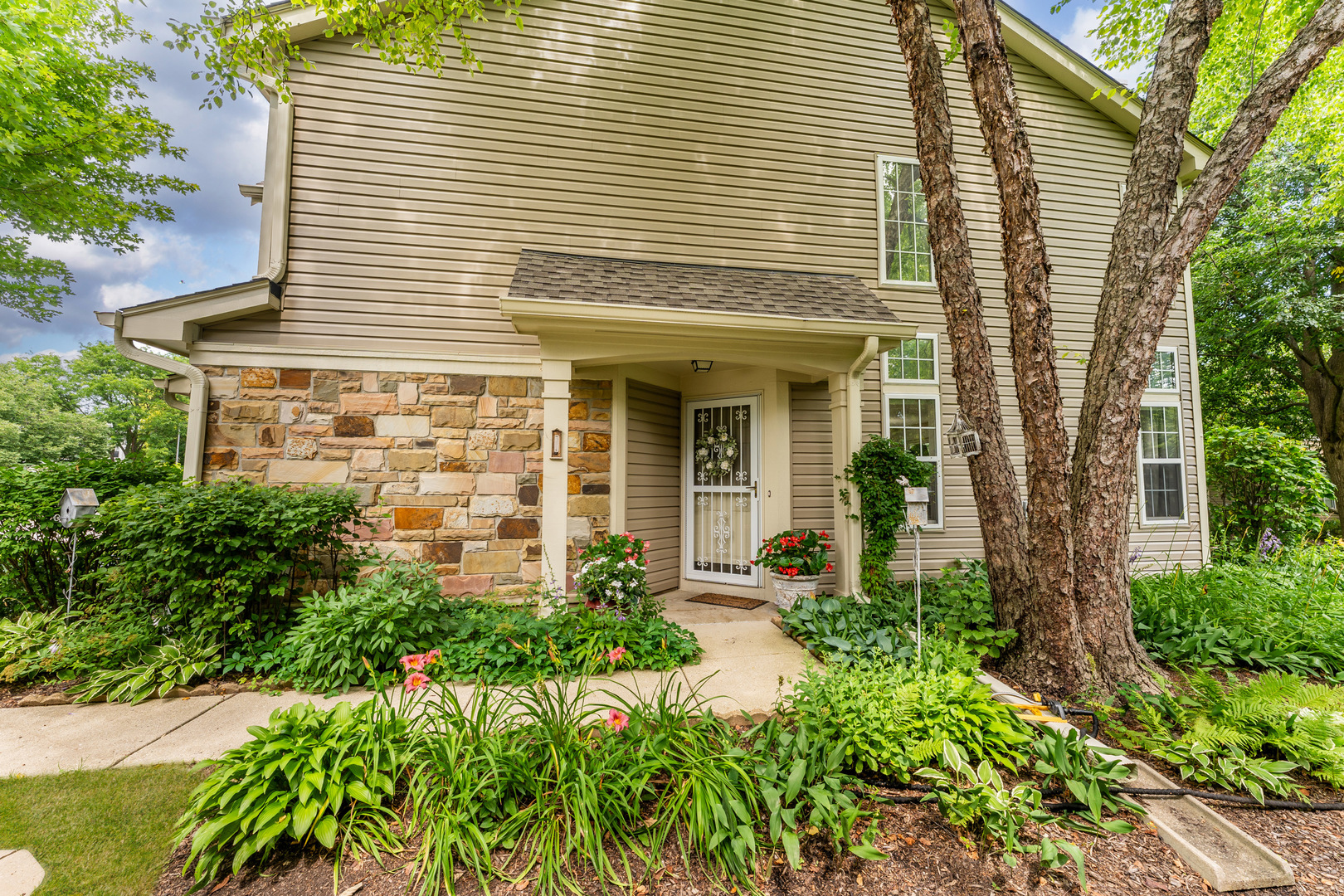 141 crescent Lane 141