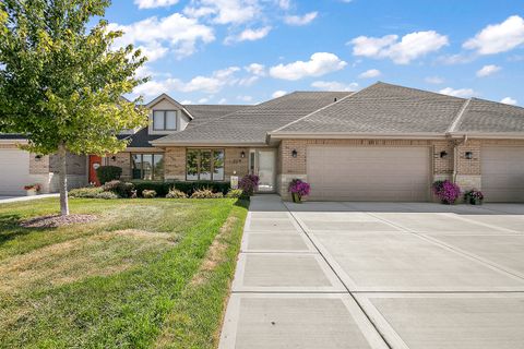 2124 Sky Harbor Drive New Lenox IL 60451