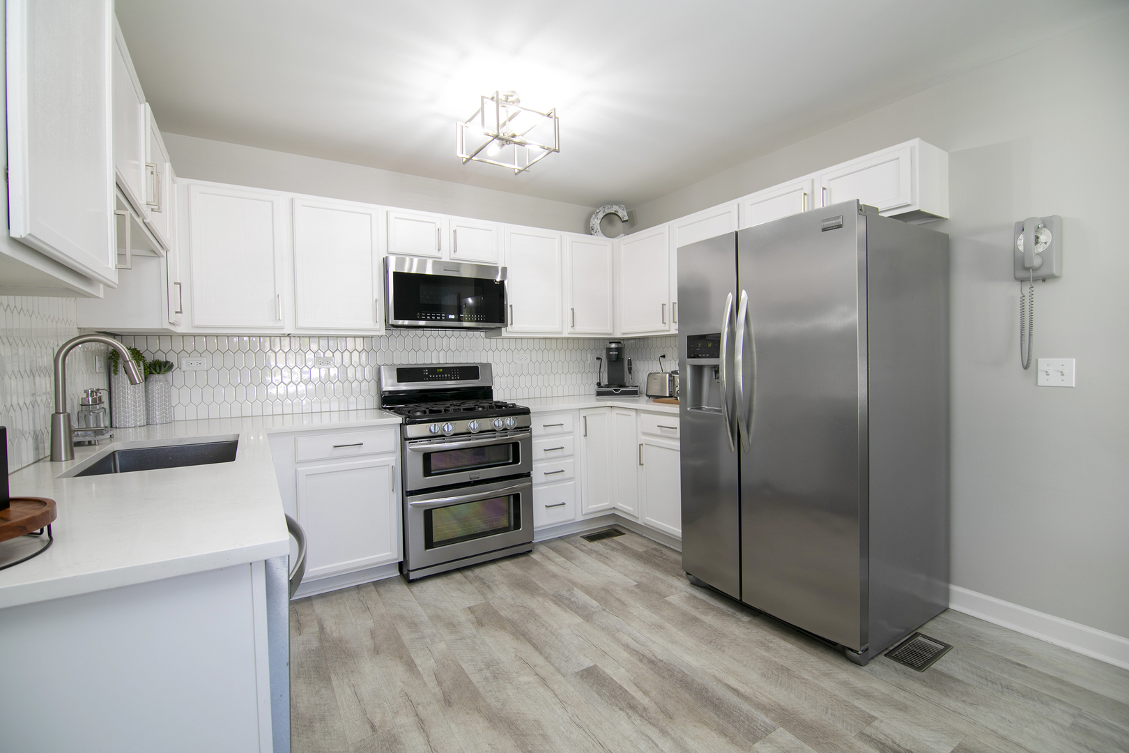 2124 Sky Harbor Drive