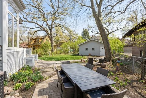 Tiny photo for 530 N East Avenue, Oak Park, IL 60302 (MLS # 12630332)