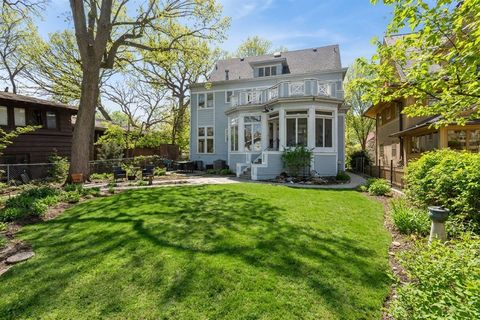Tiny photo for 530 N East Avenue, Oak Park, IL 60302 (MLS # 12630332)