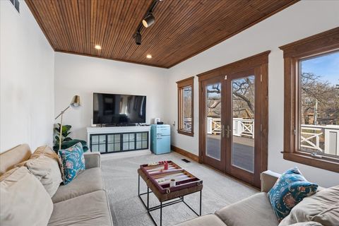 Tiny photo for 530 N East Avenue, Oak Park, IL 60302 (MLS # 12630332)