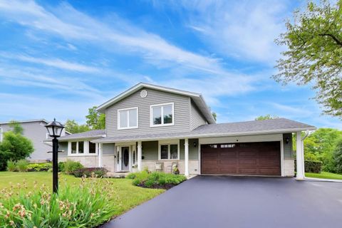 Tiny photo for 3505 Winston Drive, Hoffman Estates, IL 60192 (MLS # 12673993)