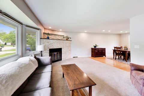 Tiny photo for 3505 Winston Drive, Hoffman Estates, IL 60192 (MLS # 12673993)