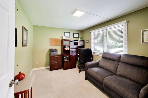 Tiny photo for 3505 Winston Drive, Hoffman Estates, IL 60192 (MLS # 12673993)
