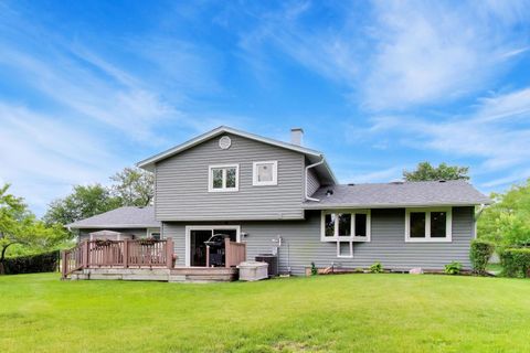 Tiny photo for 3505 Winston Drive, Hoffman Estates, IL 60192 (MLS # 12673993)